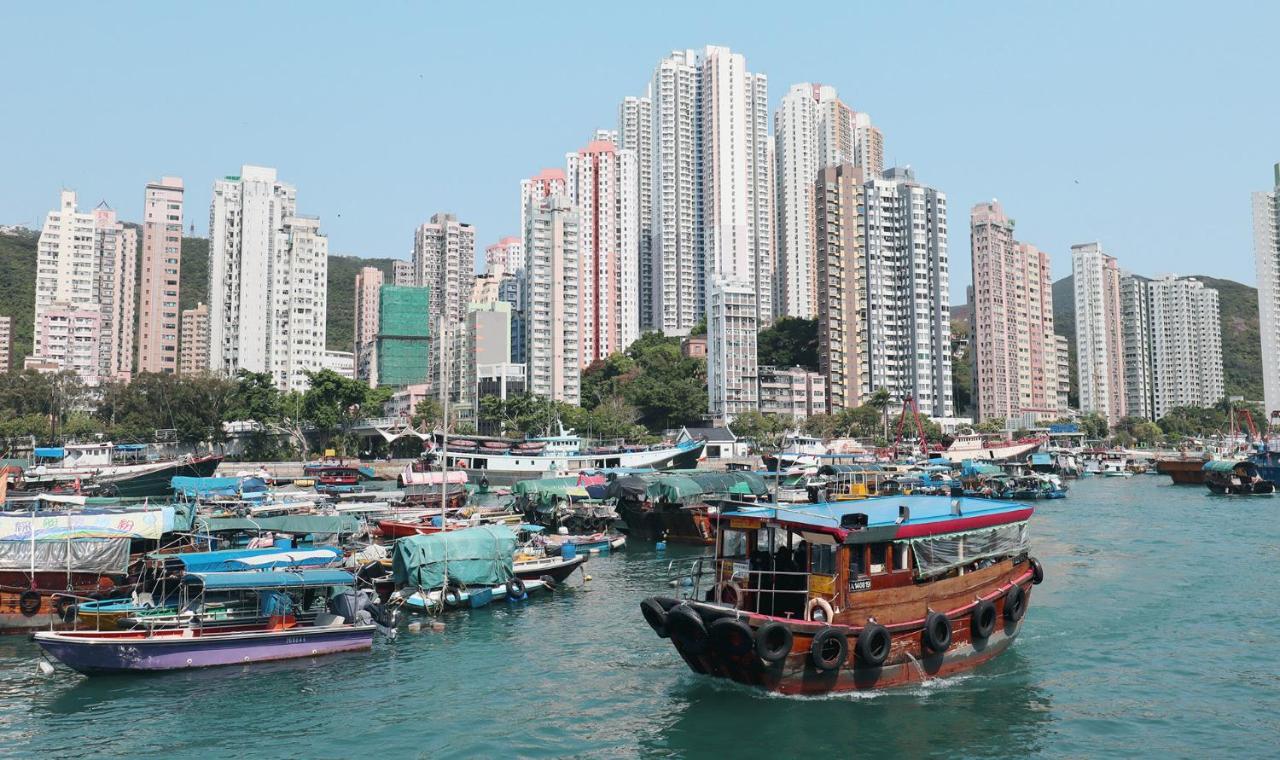 Отель Urbanwood Ap Lei Chau Гонконг Экстерьер фото