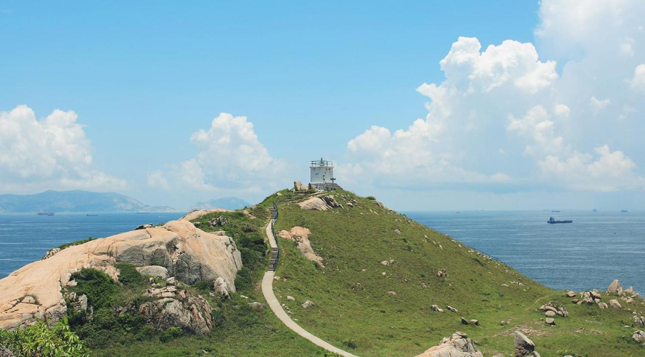 Отель Urbanwood Ap Lei Chau Гонконг Экстерьер фото